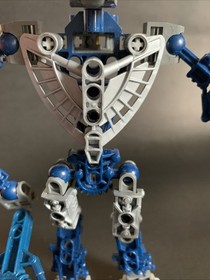 2005 LEGO BIONICLE: Toa Hordika Nokama (8737) With Random Lego Parts
