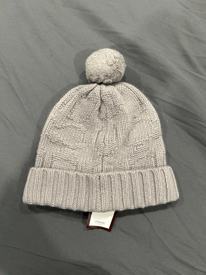 Gorro Coach de lana mezcla de angora para mujer tejido pompón gris claro nuevo con etiquetas Foto 3 de 3