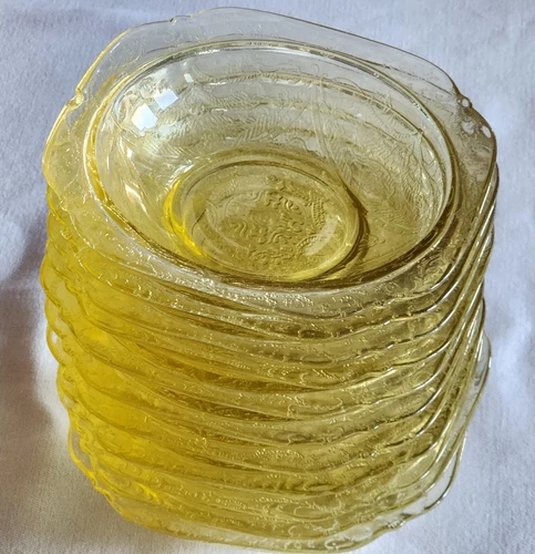 Vintage Federal Glass Amber Madrid Small Octagon 5" Fruit Dessert Bowl