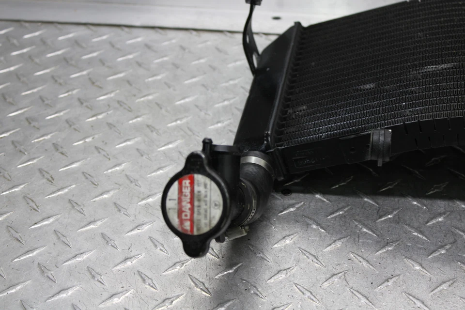 Honda CBR600F3 1996 radiador 19010-mal-601 Foto 4 de 4