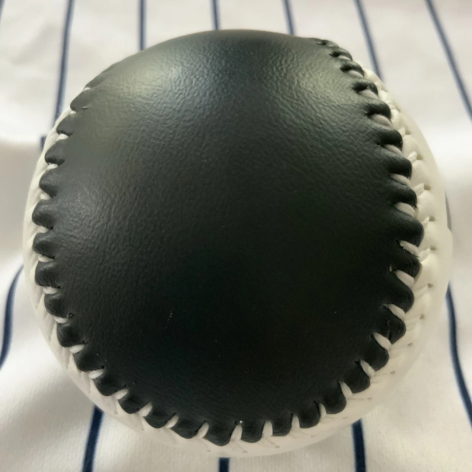 Pelota de béisbol de recuerdo The Jackie Robinson Museum #42 NYC Rawlings Foto 4 de 4