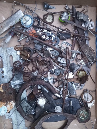 ART Scrap Metal Job Lot Gutter Finds Sculpture Art Picture Art - Picture 7 of 23