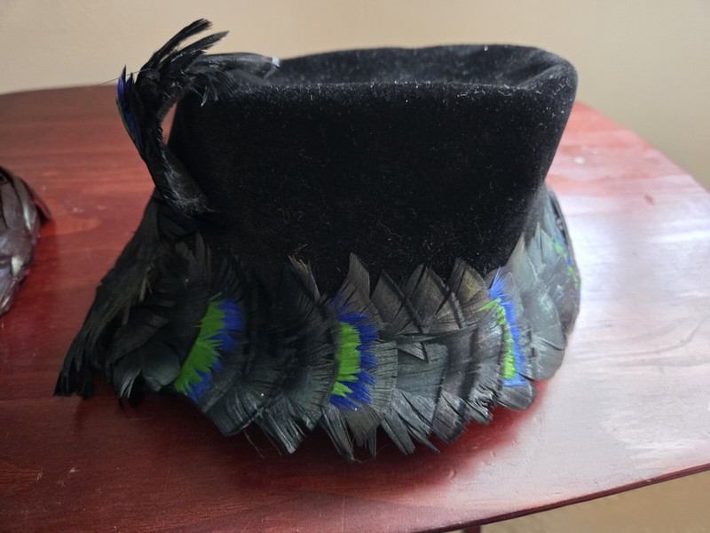 Womens Vintage 1950s Cloche Bucket Hat Riviera Velour Made In Italy Feathers