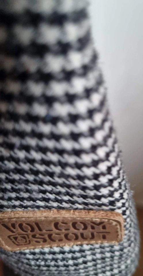 VOLCOM SCOUT AUSTRALIA BLACK/WHITE CHECK HOODED JACKET FRONT ZIP SIZE 10 - Image 4 of 4