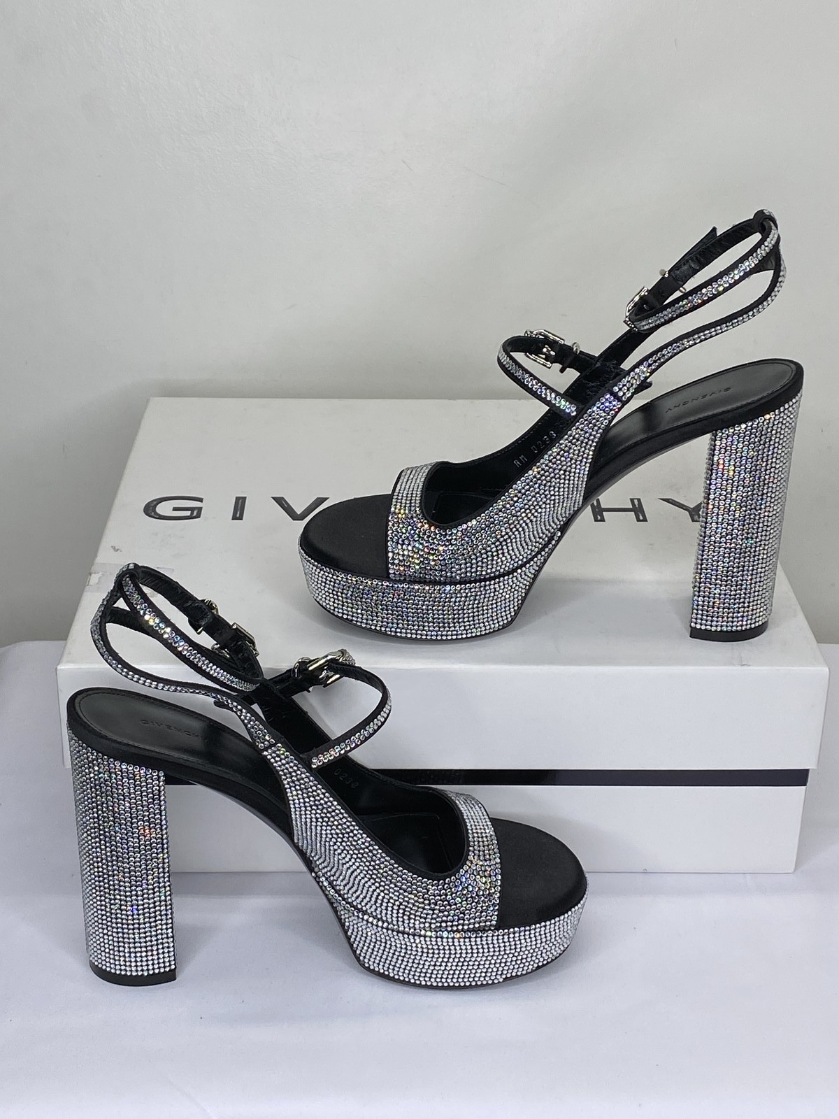 Givenchy Womens Sandals Silvery Size 8 Voyou Platform Strappy Jewels Buckle