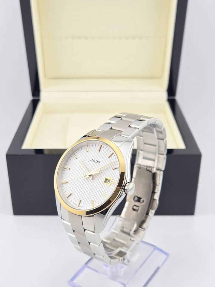 Восстановленные мужские кварцевые часы Rado Hyperchrome R32188123 с золотым акцентом - Изображение 3 из 4