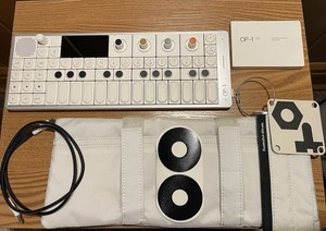 OP-1 field シンセサイザー ホワイト buy OP–1 field - teenage engineering