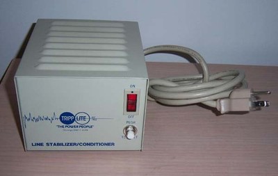 Tripp Lite LS600 4-Outlet Power Supply Stabilizer Conditioner 120V 600W *CLEAN*