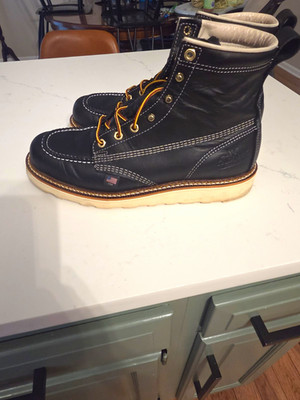 Thorogood Men s Soft Toe Work Boot Size 10D Model. 814-6201.