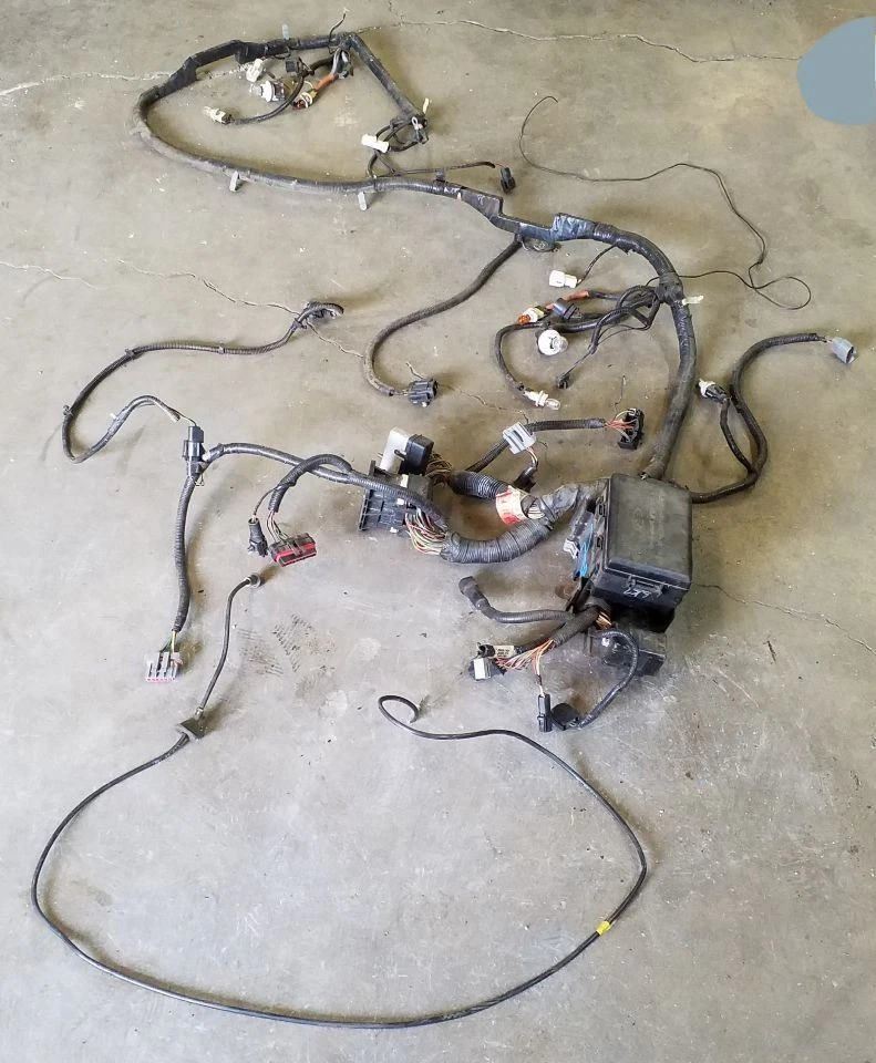 5.0L Engine Fuse Box w/ Wire Harness F5TB-12A581-MN | Fits 94 95 96 97 Ford F150 - Image 2 of 4