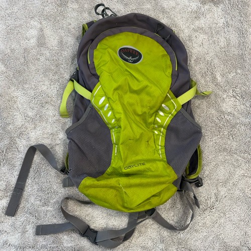 Osprey Daylite Backpack H2O Day Hiking Green Gray Outdoors Hike Camp NO Bladder