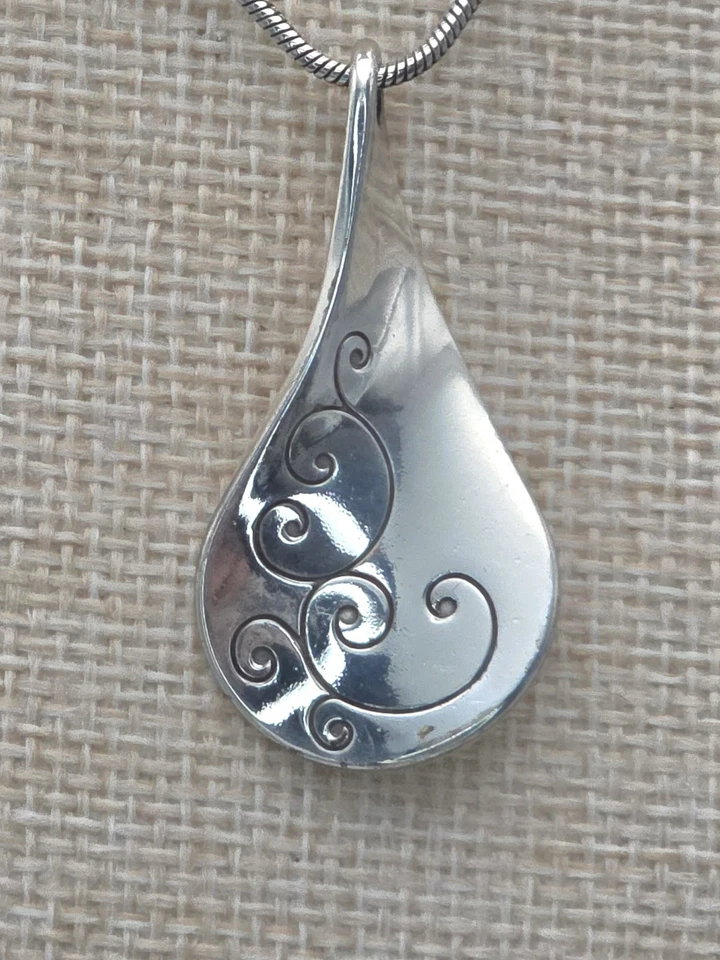 Collar Giratorio Brighton De Colección Remolino Reversible Placa de Plata Grabado Desplazamiento Foto 2 de 4