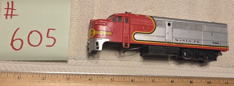 Lionel - HO Engine Parts - Lot #605 – ALCO FA-1 Santa Fe Shell + – Used **READ**