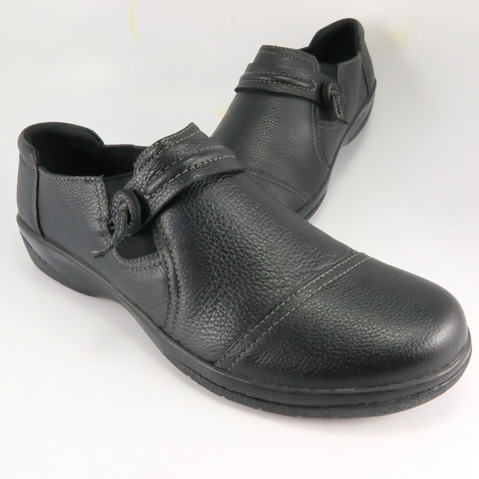 Mocassini Clarks ASHLAND con nappa laterale da donna taglia 9M in pelle nera
