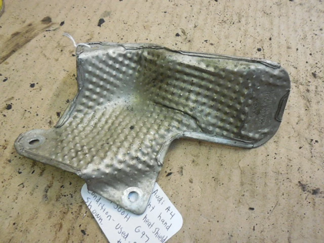 Audi A4 1996-2006 montaje en caja de cambios protector térmico 8D0399300H  Foto 3 de 4
