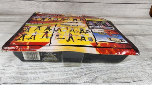 1999 Jakks Pacific Ringside Collectibles WWE Edge & Christian Auto 29/500 Rare - Picture 8 of 9