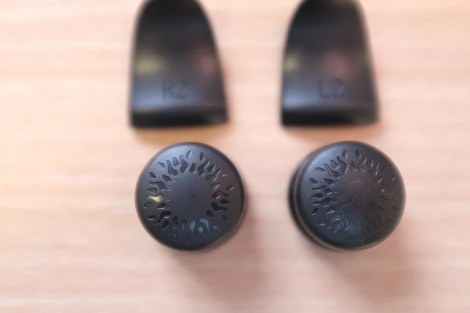 Thumb Grips Precision Triggers for PS4 Controllers NEW 19 Sets Various Colours - Image 2 of 4