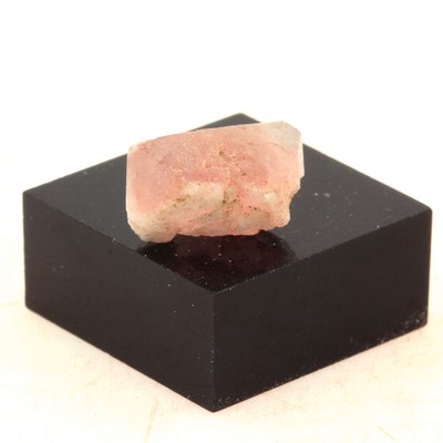 Mineralien und Edelsteine. Rosa Fluorit. 6,02 ct. Mont Blanc Massiv, F