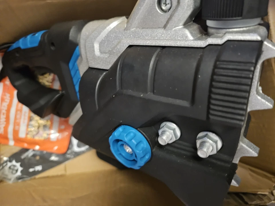 KATSU Electric Chainsaw 16 Inch 1600W Professional Corded Chain Saw - Image 3 of 4