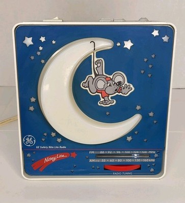 Vintage GE Nitey Lite AM/FM Radio Mouse Moon Model 7-4111A WORKS Retro 1980s Kid