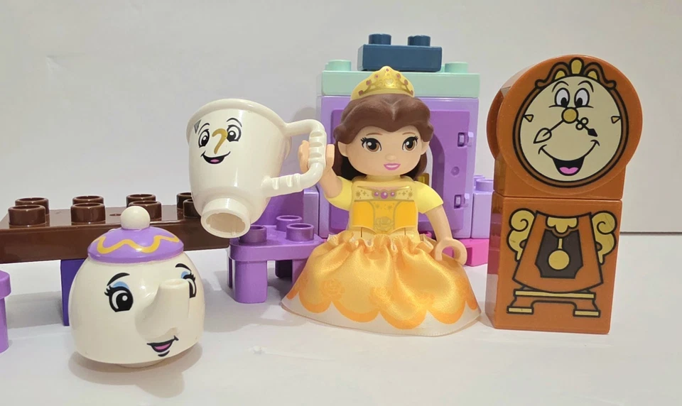 LEGO Duplo 10877 Belle’s Tea Party Set Disney Princesa Retirada - ¡No Completo! Foto 2 de 4