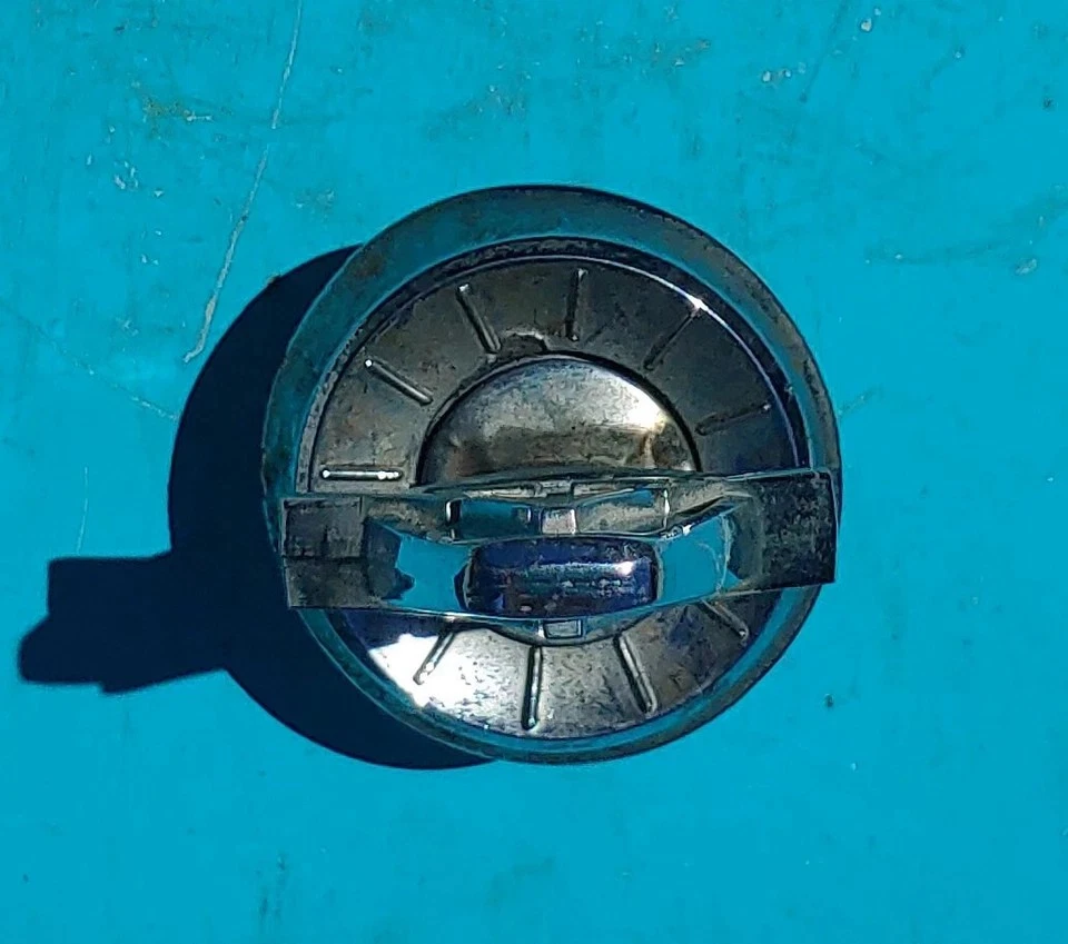 Dodge 880 1963 capó adorno Dodge Custom 880 Dodge 880 Station Wagon emblema  Foto 2 de 4