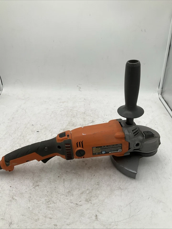 Amoladora angular de disco Ridgid R1020 120 V 7" 13 Amp 8000 RPM Foto 3 de 4