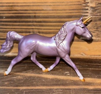 Breyer Horse Stablemate Purple Mauve scale 1:32 iridescent foal for 