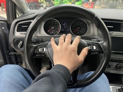 GOLF      2017 Steering Wheel 245052