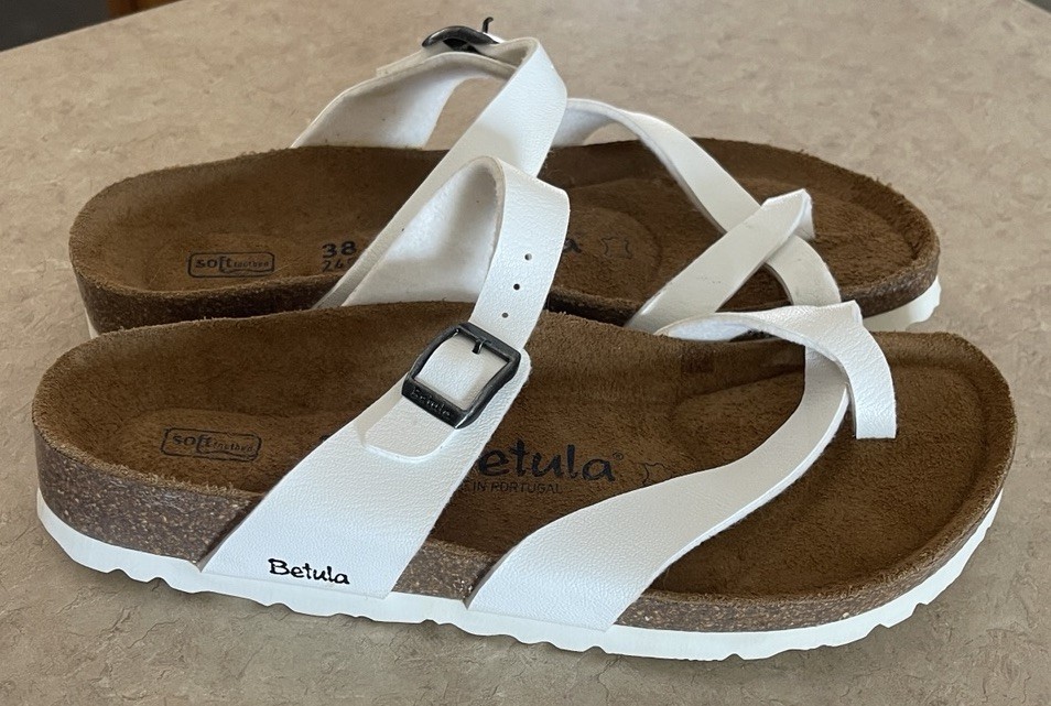 Betula Birkenstock Sandals Women’s US 7.5 White Soft Footbed Toe Post Slide