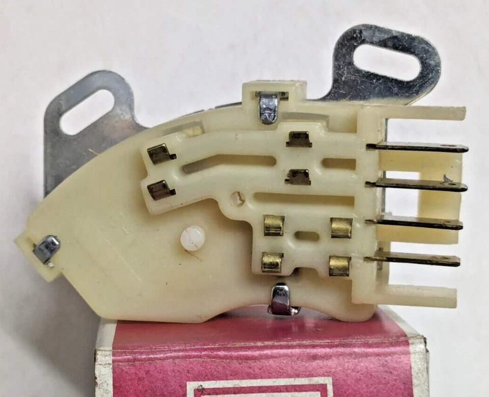 Interruptor de seguridad neutro 83-87 CHEVETTE, PONTIAC T1000 01052375 D2298 NUEVO DE STOCK Foto 2 de 4