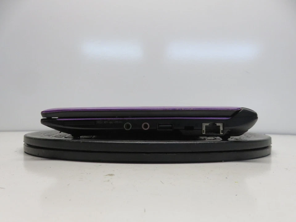 Portátil Acer Aspire One 532h-2254 Intel Atom N450 1 GB Ram sin disco duro ni batería Foto 4 de 4