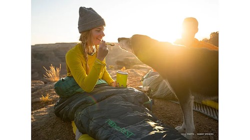 THERMAREST Therm-a-Rest Saros 32F/0C Sleeping Bag - Picture 3 of 7
