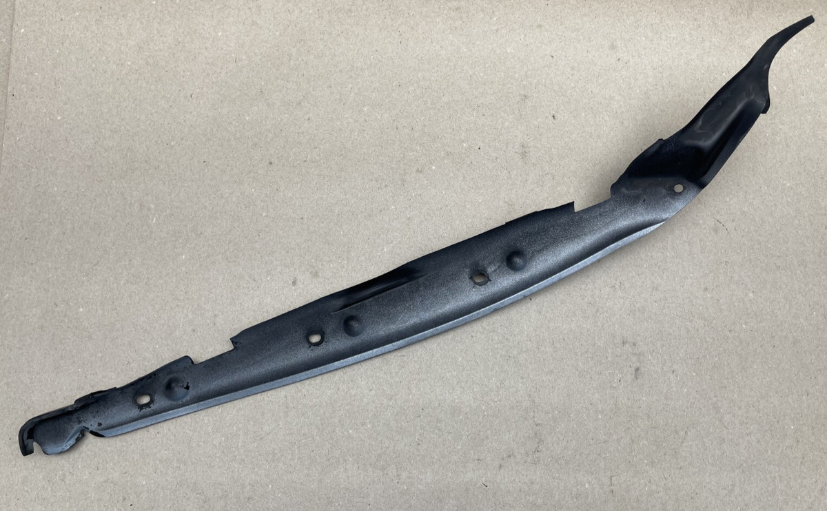 10-15 Lexus IS250C IS350C FRONT RIGHT FENDER SIDE PANEL PROTECTOR 53827-53030