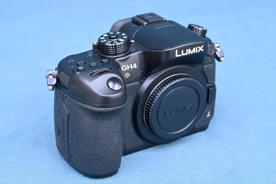 Panasonic LUMIX DMC-GH4 ボディ