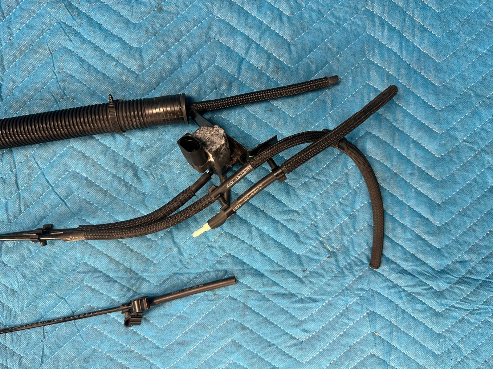 Bentley Contin Flying Spur Solenoid Valve w/ Vacuum Hose Pipe 29k 2006-2012 OEM