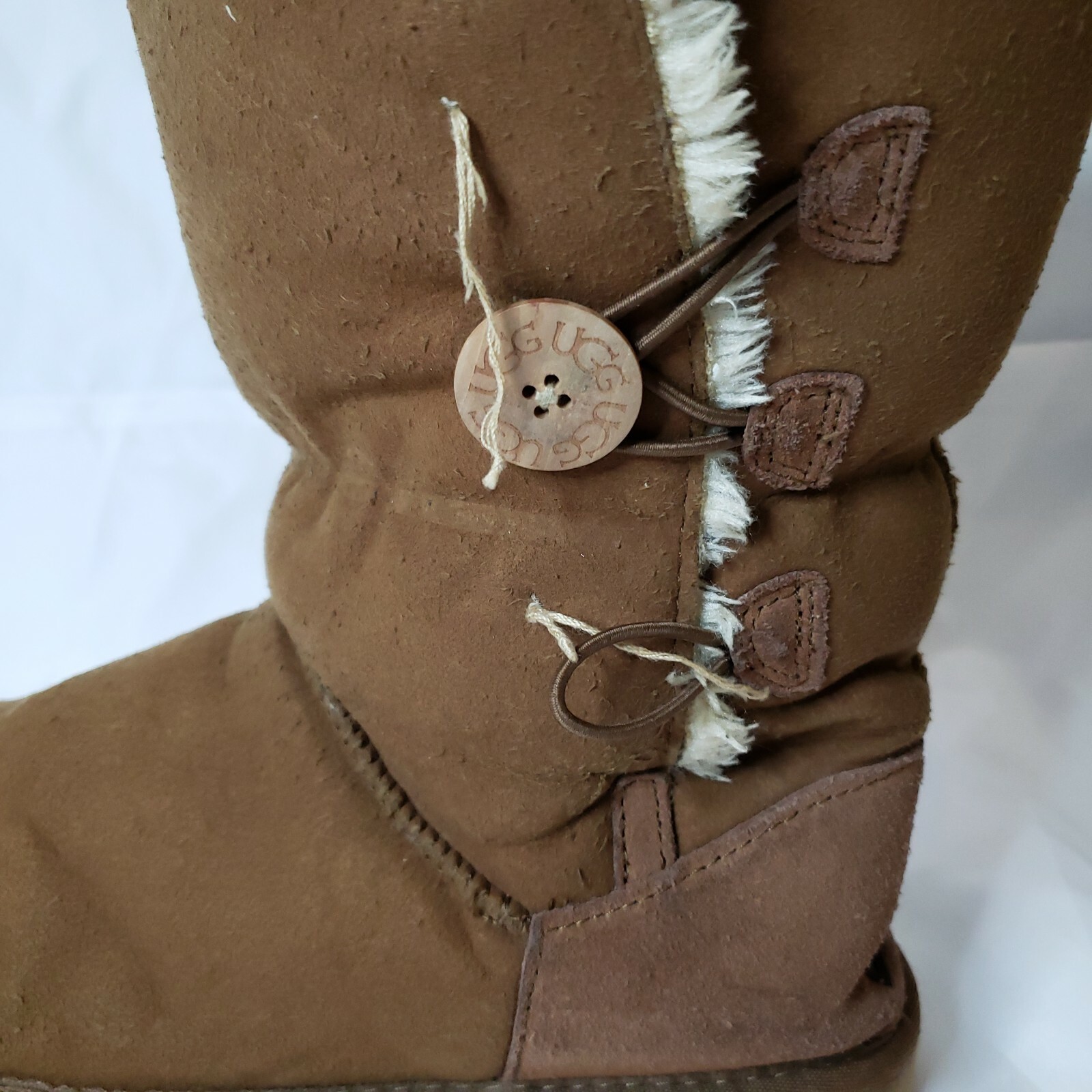 Ugg Bailey Triple Button Boots Size 9 - image 9