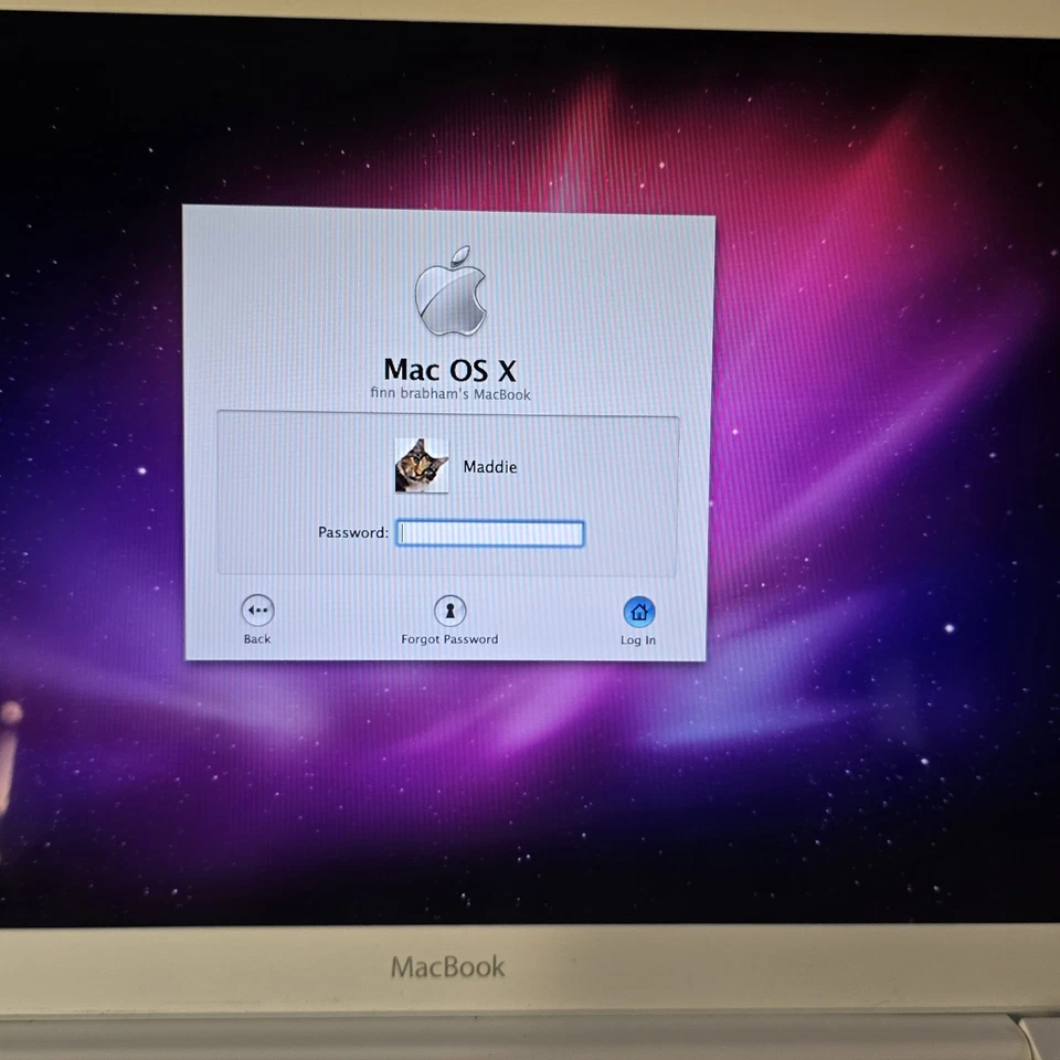 Macbook A1342 EMC 2350, Core Duo, 13.3", 250Gb HDD,2Gb RAM,USER PASSWORD LOCKED - Image 4 of 4