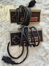 Vintage Nintendo NES OEM qty 2 Controllers