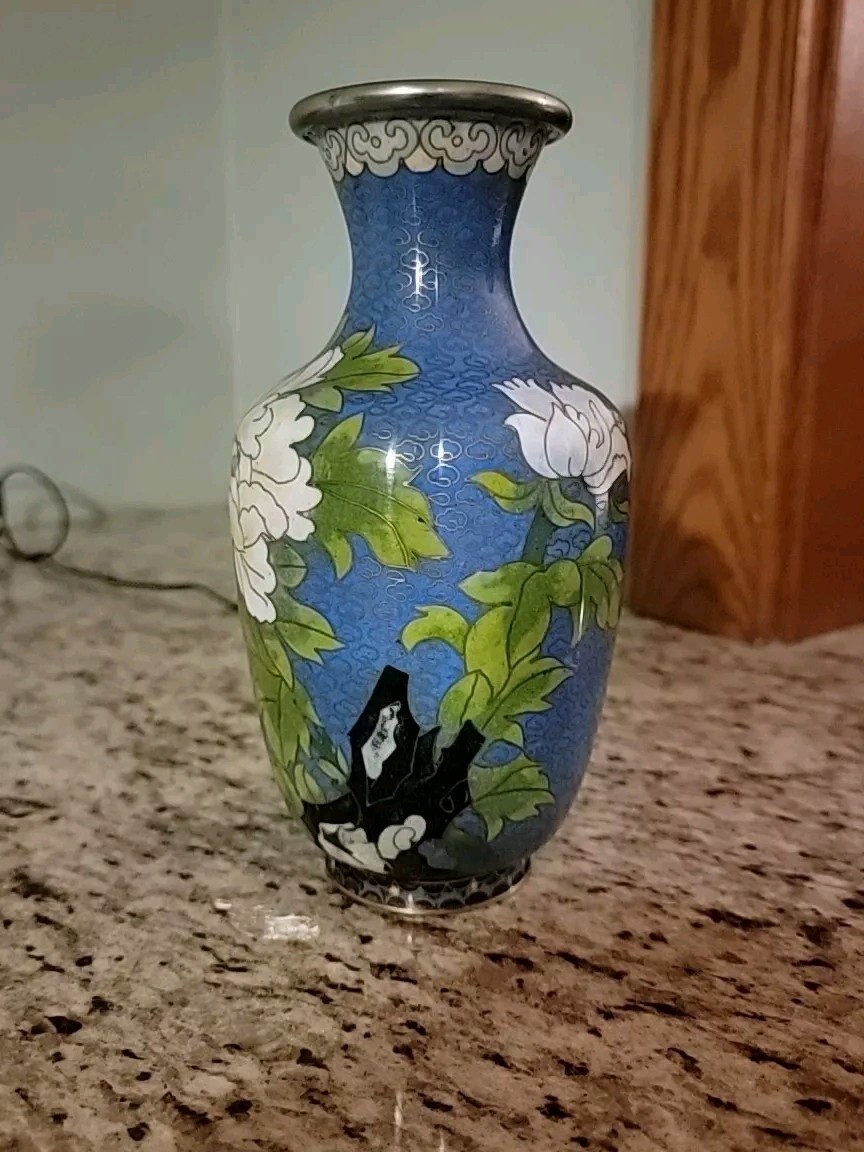 VINTAGE CLOISONNE Vase FLORAL and Bird  Design  Cloud Pattern Light Blue 7.5
