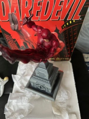 DAREDEVIL Statue Daredevil Diamond Select Toys