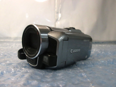 Canon Vixia HF R100 1.56 MP HD CMOS 20x Optical Zoom Compact Digital Camcorder
