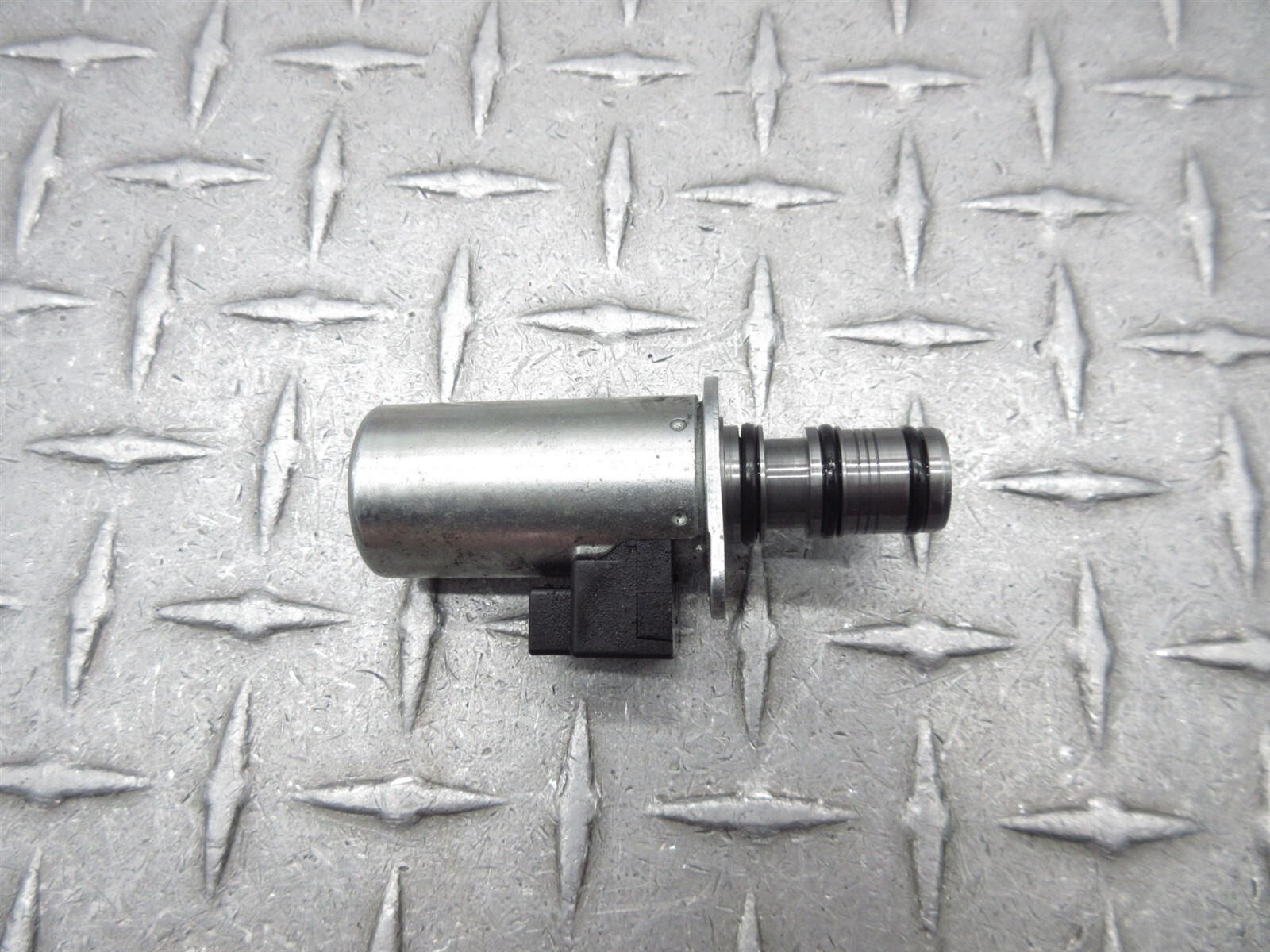 2008 Ferrari F430 Spider Roof Top Solenoid Control Regulator Valve Assembly