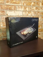 Wacom Cintiq 13HD - 13.3-inch creative pen display  Pen, 1 DAY SHIP