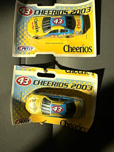 2 Petty Enterprises Cheerios 2003 #43 John Andretti Dodge 1:64 Diecast