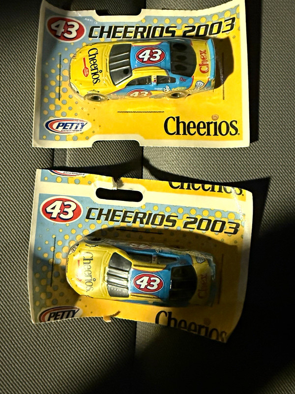 2 Petty Enterprises Cheerios 2003 #43 John Andretti Dodge 1:64 Diecast