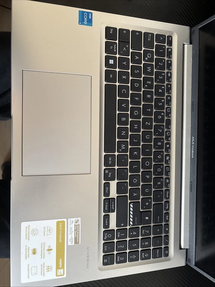 ASUS VivoBook Modell mit i5-1235U und Iris Xe  - Bild 3 von 4