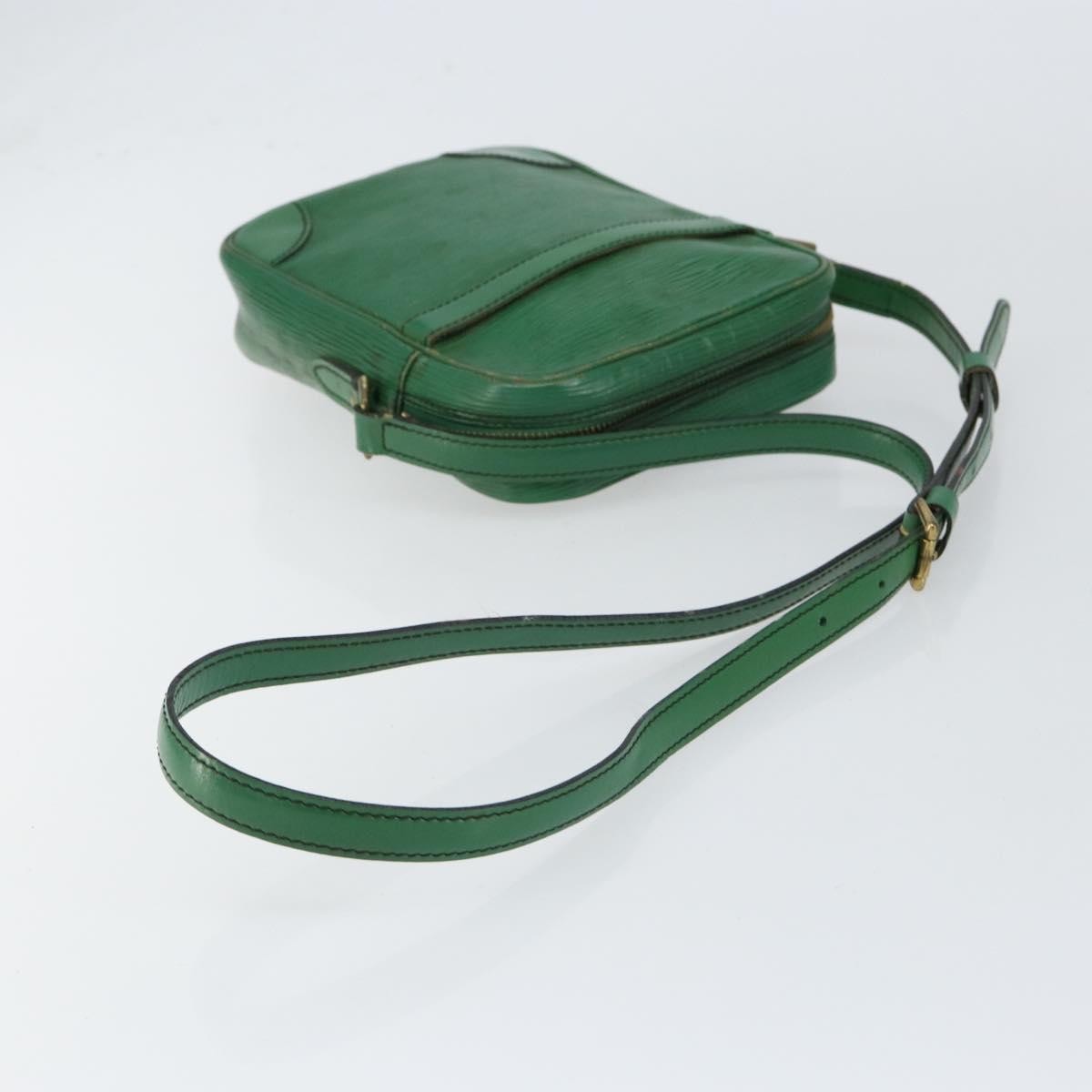 LOUIS VUITTON Epi Danube Shoulder Bag Green M45634 LV Auth BA7919 image 7