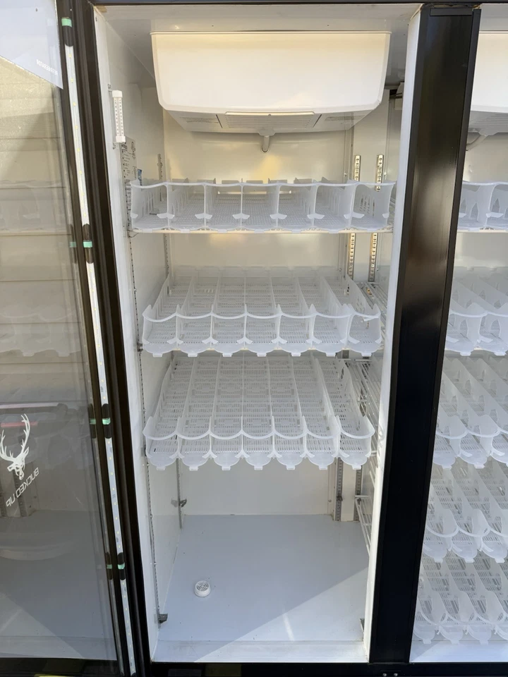 Imbera VDR43 双门商业冰箱/饮料冷藏箱 — 第 3/4 张图片