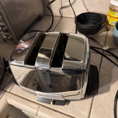 SUNBEAM VISTA TOASTER! RADIANT CONTROL MODEL VT-40-1 Power On
